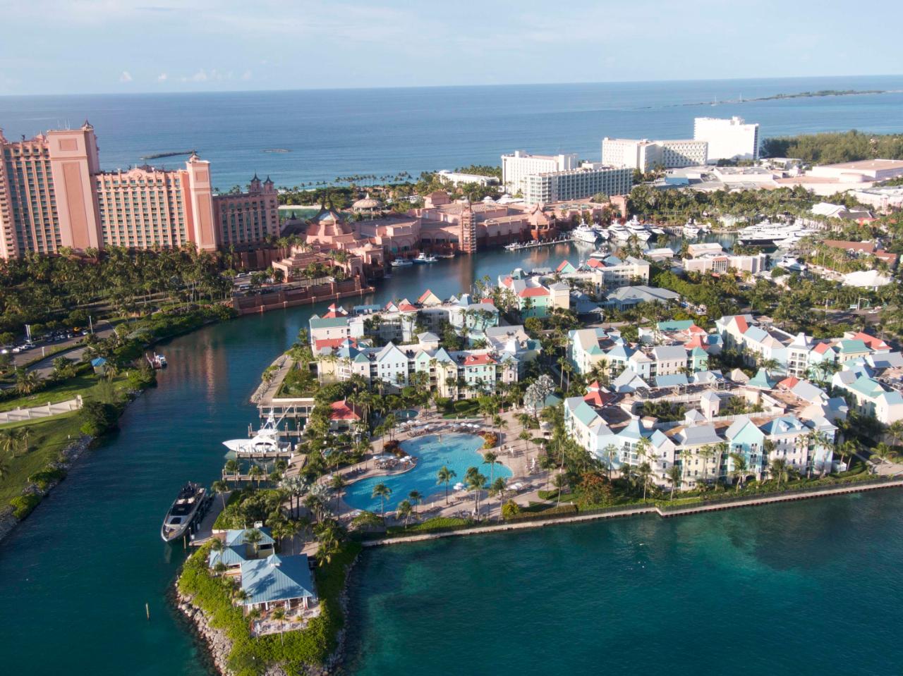 Bahamas Luxury Estates: New Providence & Paradise Island Real Estate
